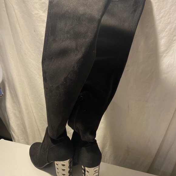 Carlos black over the knee boots zip up sides 3” metallic block heels size 6.5 - Picture 3 of 7